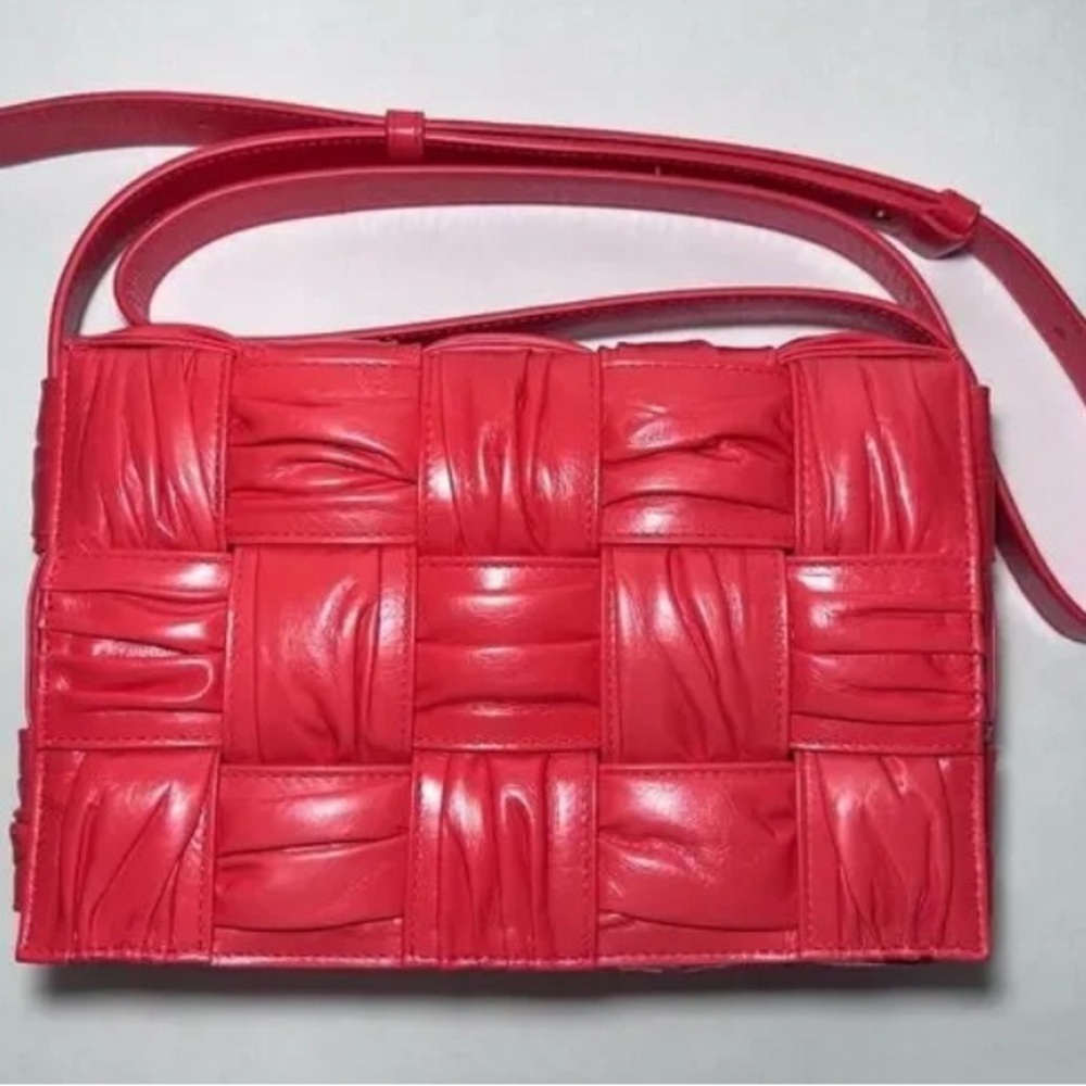 BOTTEGA VENETA Authentic women bag